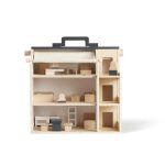 KIDS CONCEPT. Ξύλινο Κουκλόσπιτο με Φιγούρες και Έπιπλα (φυσικό)