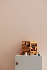 KIDS CONCEPT. Ξύλινο Double Decker Λεωφορείο Με Φιγούρες AIDEN
