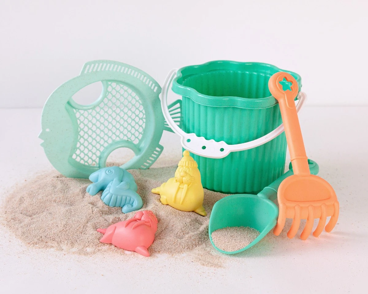 green-beach-bucket-set-for-babies-with-7-pieces Kiokids Σετ Κουβαδάκια Παραλίας 7τμχ Μέντα
