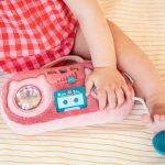 LILLIPUTIENS. Υφασμάτινο Ραδιοφωνάκι Δραστηριοτήτων Jeanne