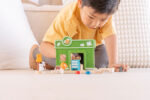 Plan Toys. Pet shop